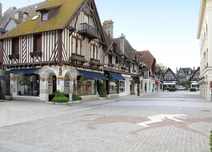 Petit Champ By Interhome * טרוביל-סור-מאר